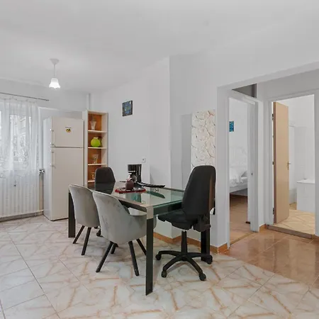 Unirii Square 2 Bedrooms * Bucharest
